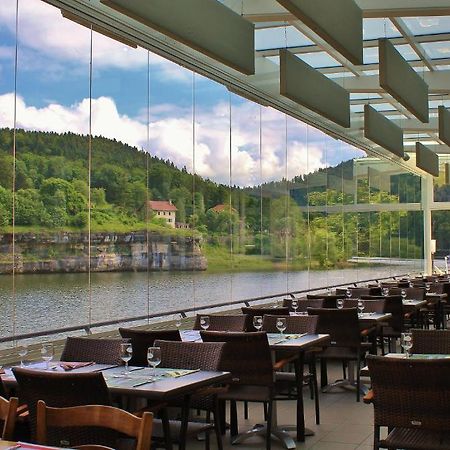Hotel Les Rives Du Doubs Ле-Брене Экстерьер фото
