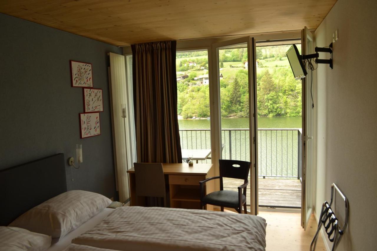 Hotel Les Rives Du Doubs Ле-Брене Экстерьер фото