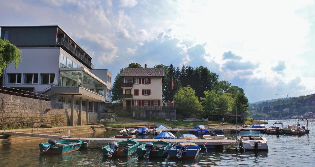 Hotel Les Rives Du Doubs Ле-Брене Экстерьер фото