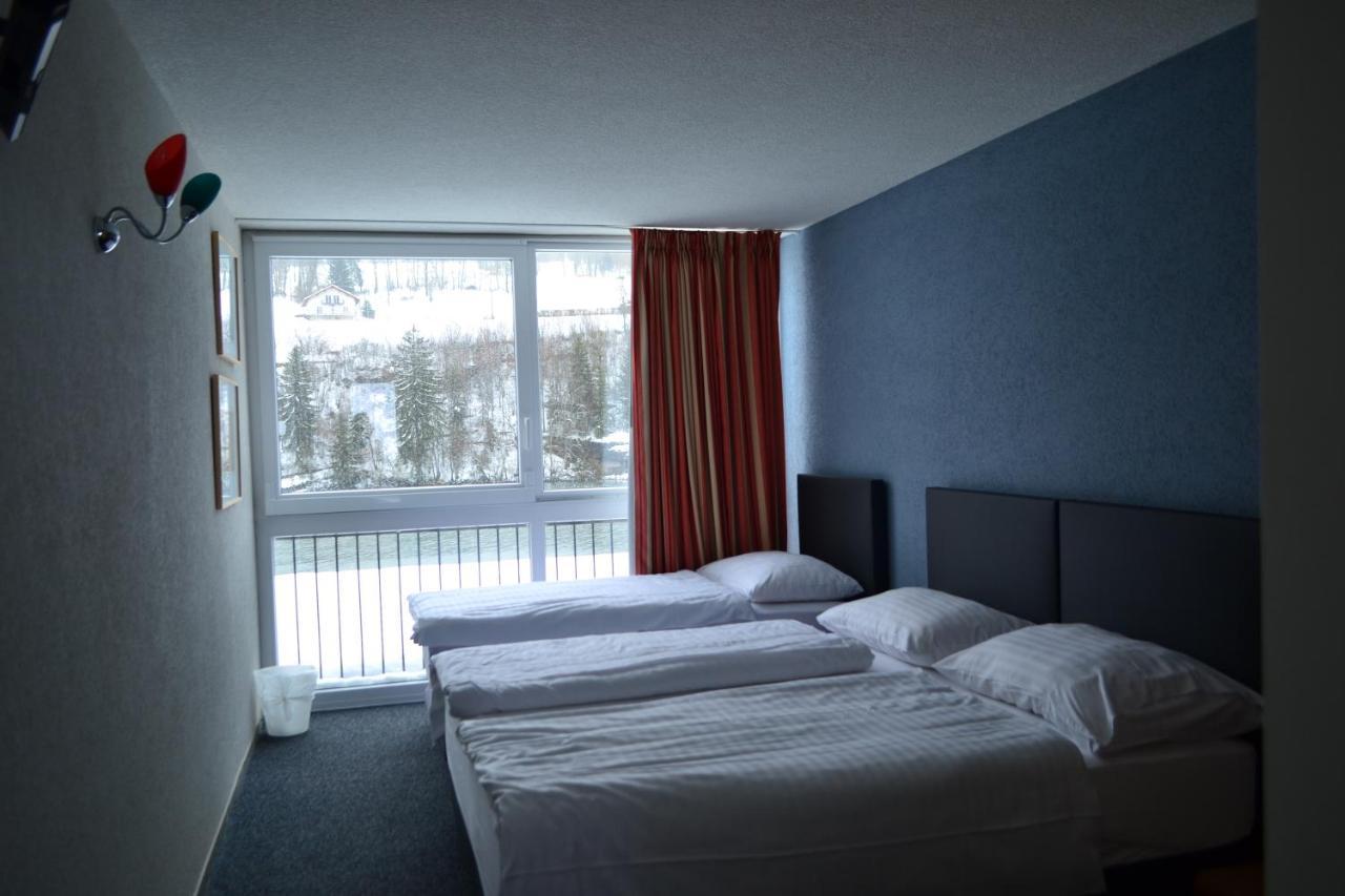 Hotel Les Rives Du Doubs Ле-Брене Экстерьер фото