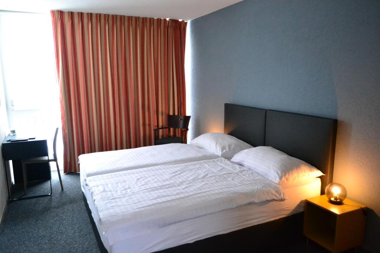 Hotel Les Rives Du Doubs Ле-Брене Экстерьер фото