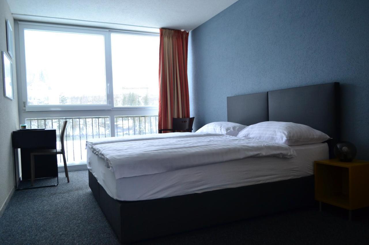 Hotel Les Rives Du Doubs Ле-Брене Экстерьер фото